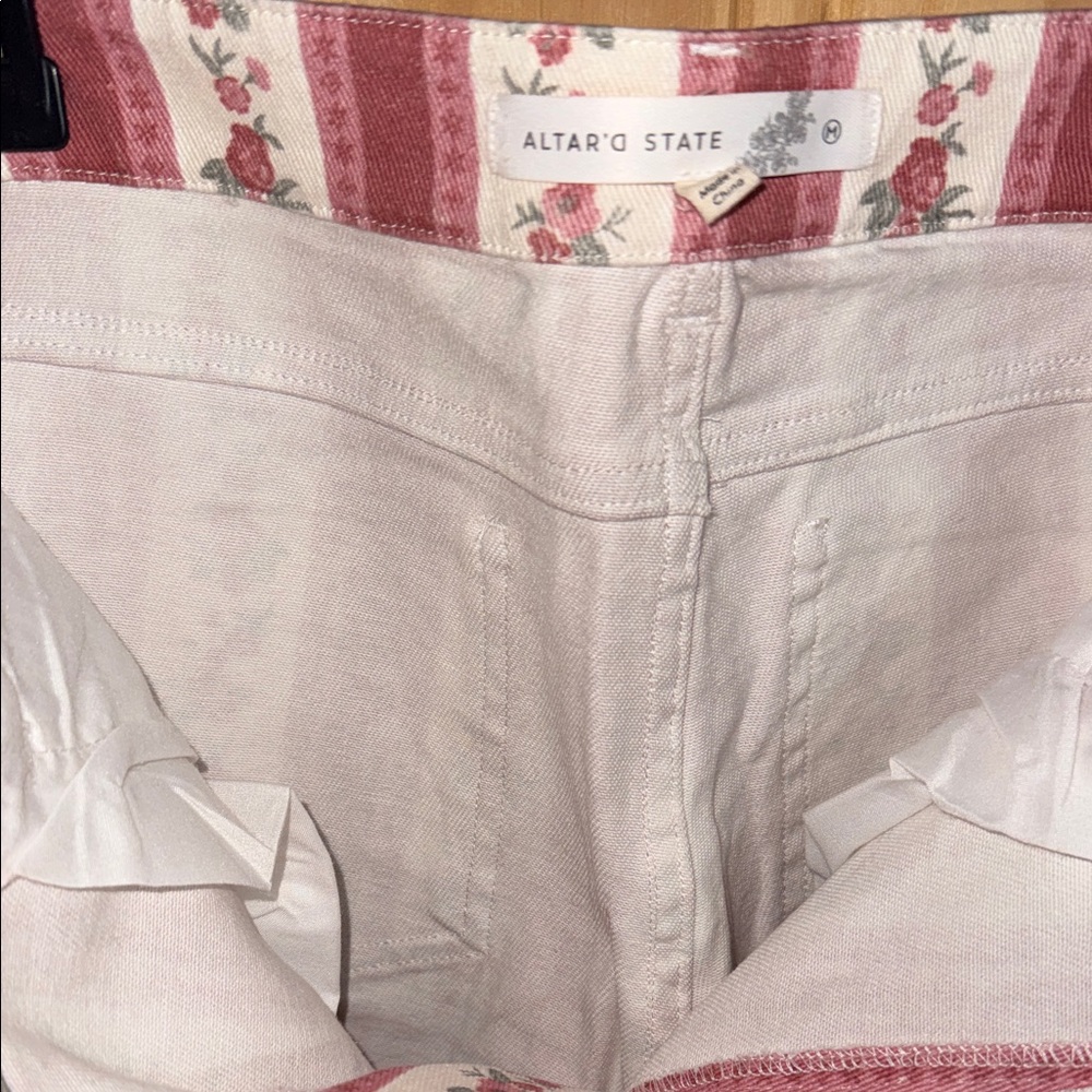 Altar'd State New With Tag Pink and White Floral Flare Cut Pants - Picture 7 of 7